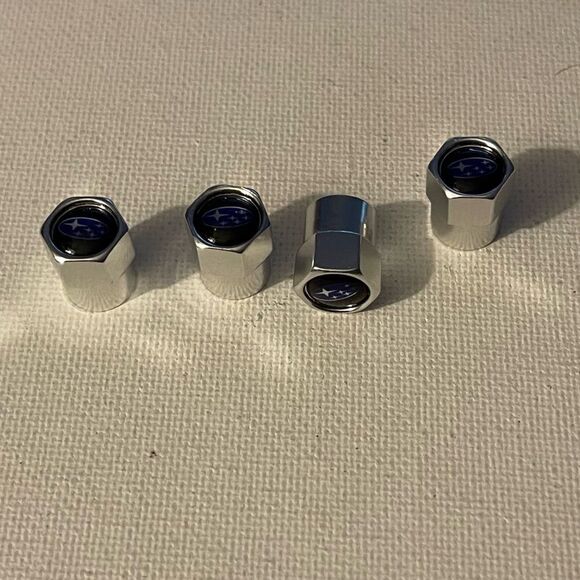 Subaru logo valve Stem caps in Silver set of 4 NWT - Picture 3 of 4